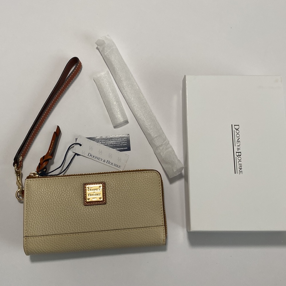 Dooney & Bourke Pebble Grain Folded Zip Wristlet Bone color NWT